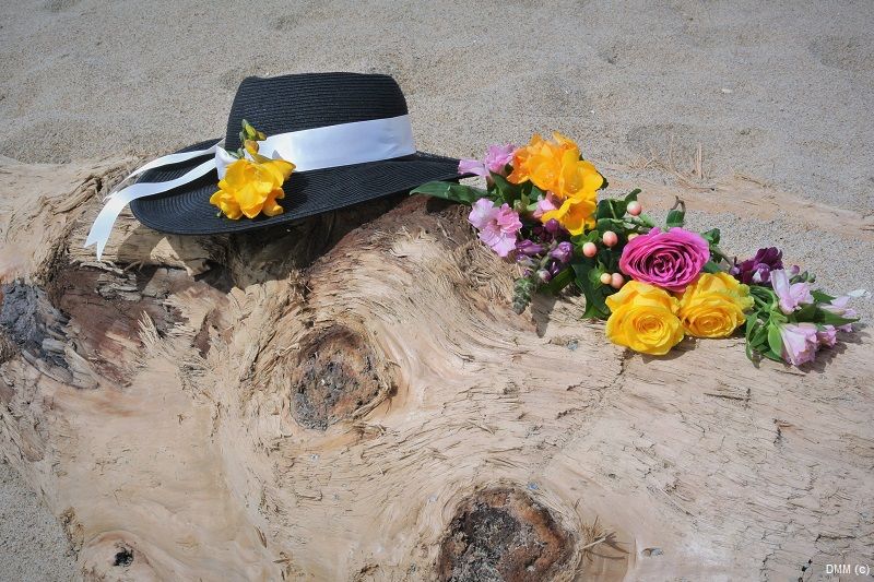 Photo Floral Beach and Black Hat DMM