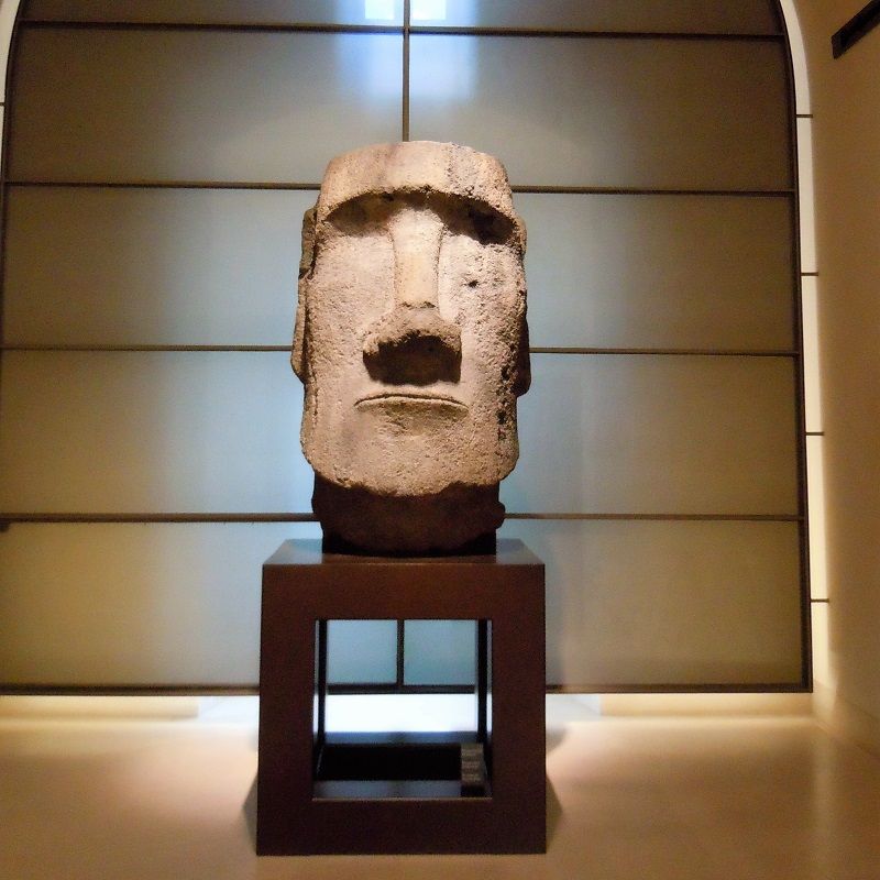 Museum Louve Easter Island Sculpture